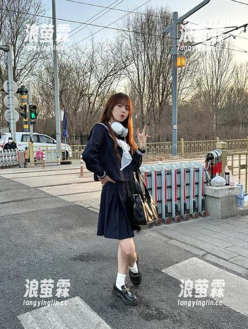 免费在51ccgua发布并分享你的吃瓜经历，成为话题中的焦点人物！