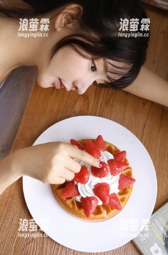 一起吃瓜！51cg吃瓜黑料app更新上线，带来最新娱乐圈秘闻！