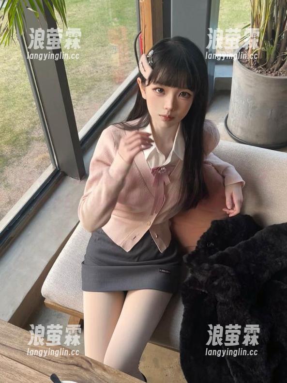 想了解热辣新闻？51cg.com在线平台，ios上随时追踪精彩瓜闻！