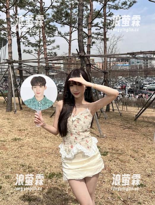 关注“51吃瓜网网址”，让我们通过视频一起畅游吃瓜世界！