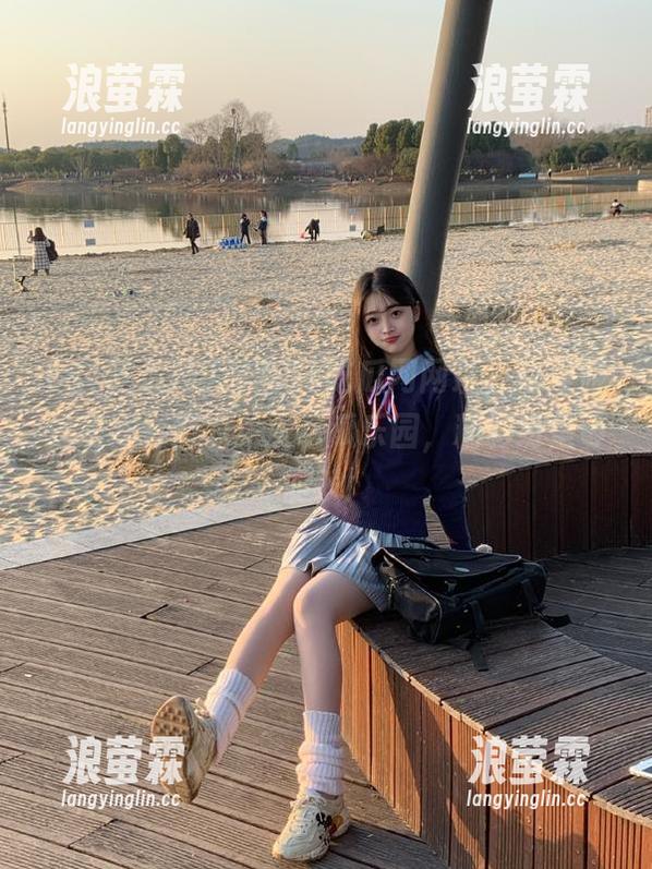 探索51吃瓜网网址，动漫游戏爱好者们的免费吃瓜乐园，精彩纷呈等你来！