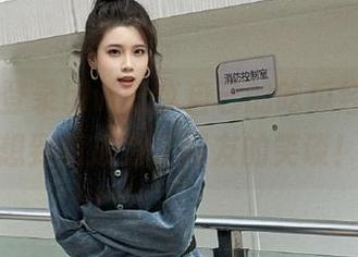 登录hlw分享自己的吃瓜经历，没想到竟成为了网友的笑谈！