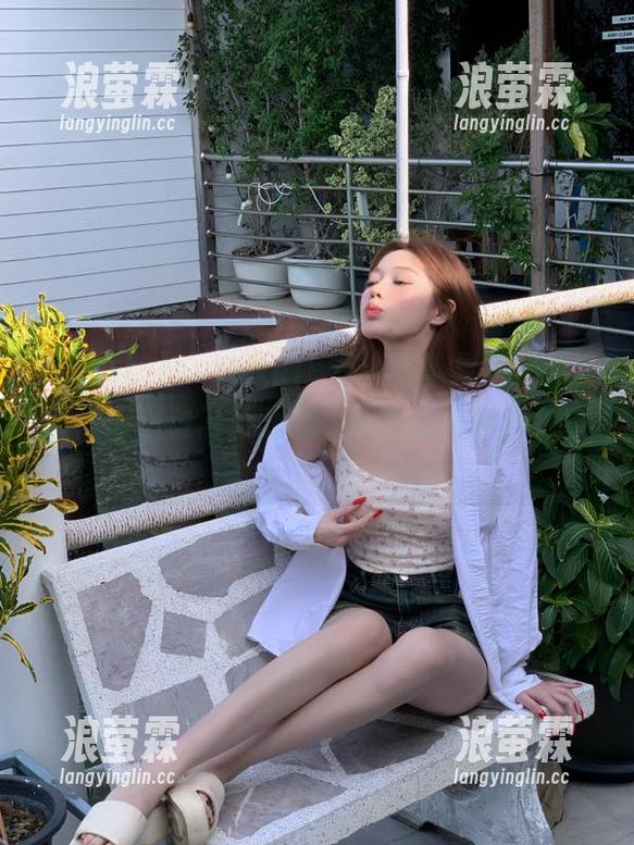 zzztttvip安卓和苹果版应用，带你探索动漫游戏的无限乐趣与神秘故事！