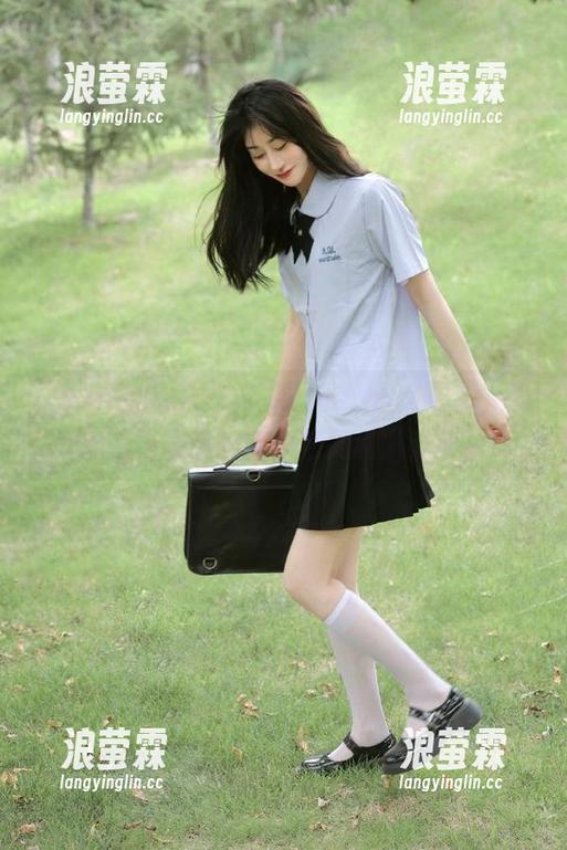 九一吃瓜网址：永久更新，为你提供最热的吃瓜新闻和八卦故事
