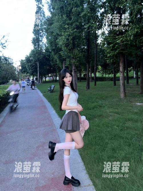 五一吃瓜群众app下载：发现苹果版与安卓的独特吃瓜体验