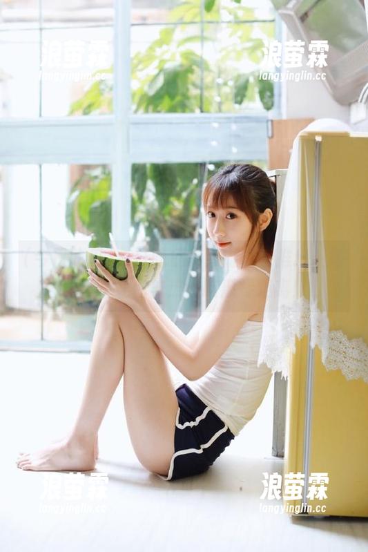 今日吃瓜苹果版重磅推出，每日更新让你与热点吃瓜零距离！