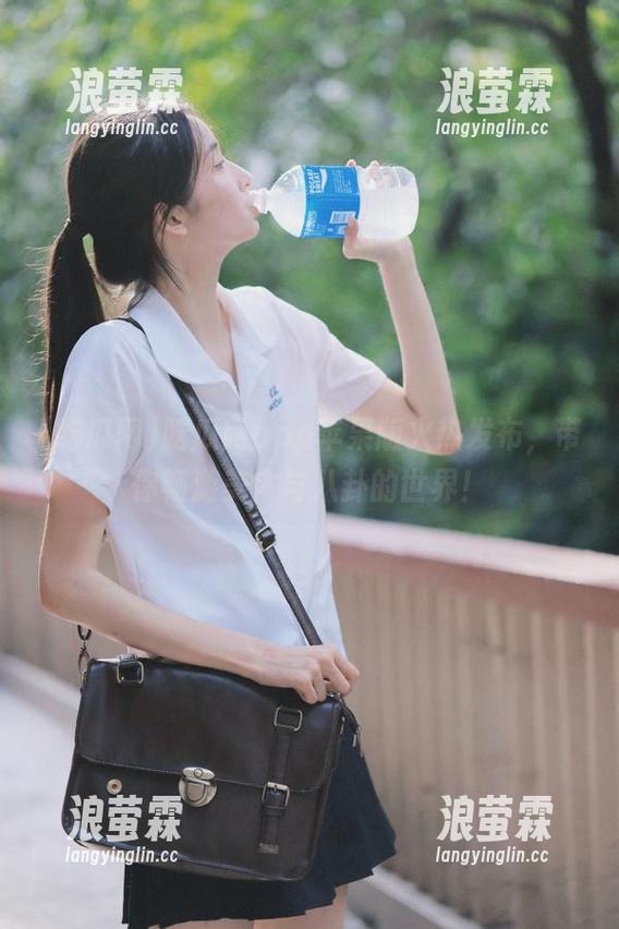 吃瓜网app苹果版火热发布，带你畅游美食与八卦的世界！