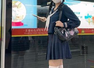 吃瓜网app里的八卦，一不小心就成了传送门，刷到停不下来！