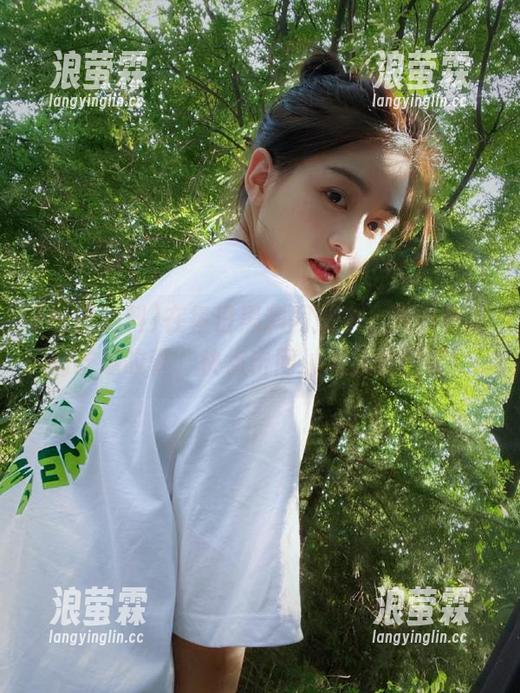 在每日黑料网站中，观看最新的吃瓜故事，快点击网址加入我们吧！