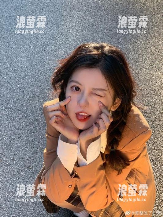 黑料社 黑料社app为你整理的收藏版吃瓜大事件,一网打尽