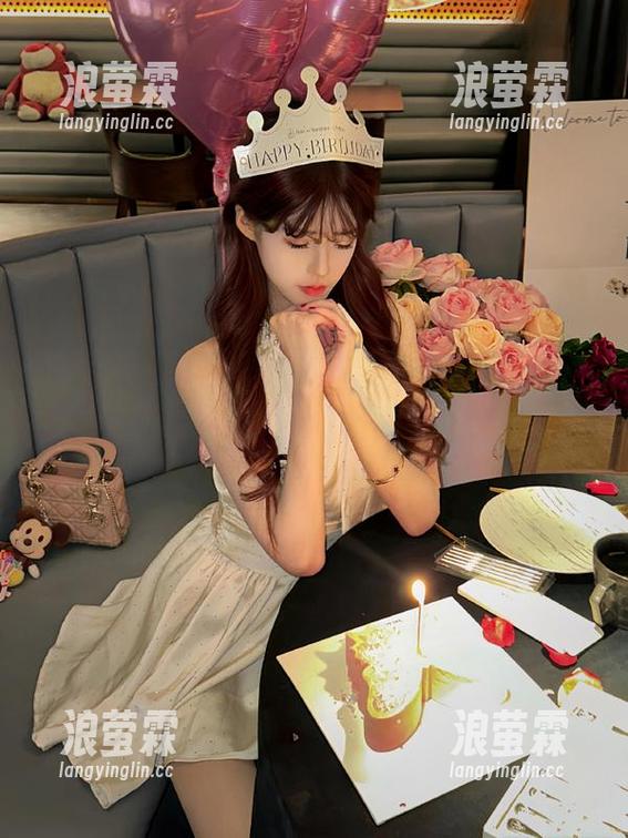 登录黑料网在线，下载不容错过的黑料，带你揭秘娱乐圈的隐秘故事！