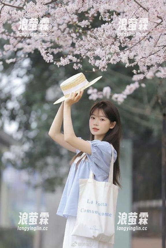 黑料网 黑料网在线,谁能告诉我它的入口地址在哪里?真是想吃瓜!